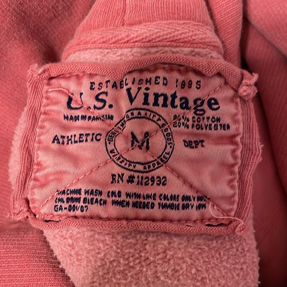 U.S. VINTAGE Outer Banks hoodie pink with embroidered detail size medium - Picture 6 of 6